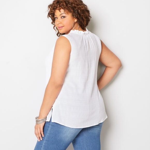 💜AVENUE RUFFLE COLLAR PEASANT TOP - Picture 2 of 3